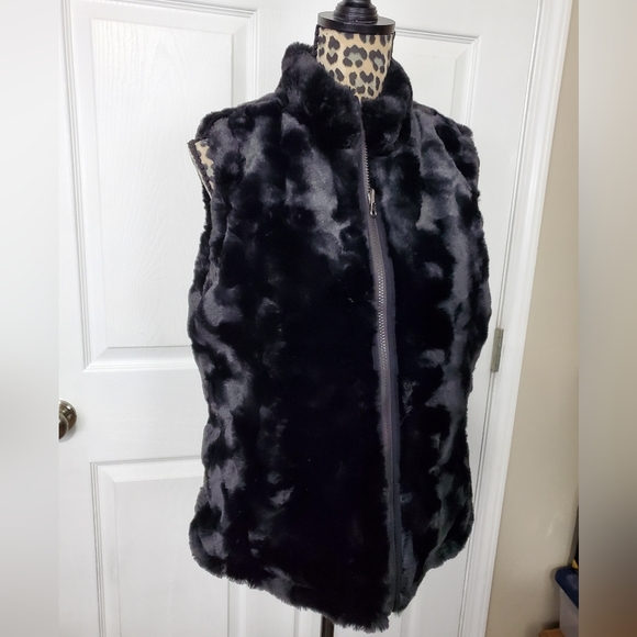 Nicole Miller Original Reversible Faux Fur Puffer Vest - Picture 10 of 16